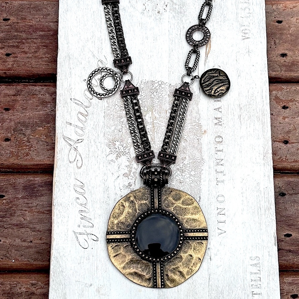 Lovely Moroccan Style Pendant Necklace!